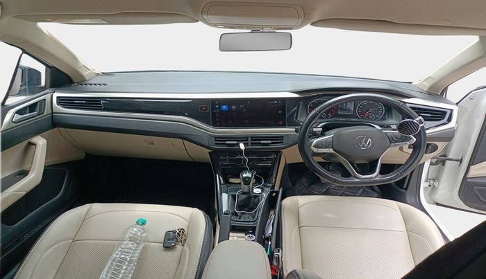 2022 Volkswagen VIRTUS HIGHLINE TSI 1.0 AT, Petrol, Automatic, 38,168 km, interior