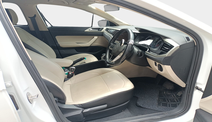 2022 Volkswagen VIRTUS HIGHLINE TSI 1.0 AT, Petrol, Automatic, 38,168 km, interior