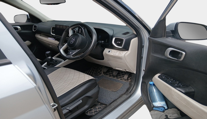 2023 Hyundai VENUE SX 1.2 PETROL, Petrol, Manual, 28,271 km, interior
