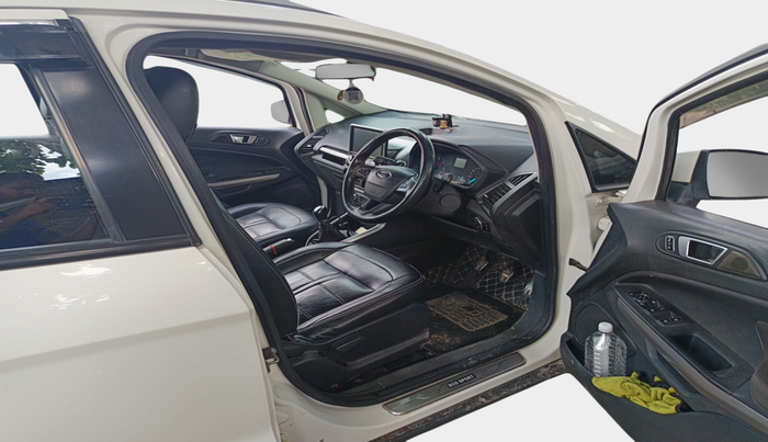 2018 Ford Ecosport TITANIUM 1.5L DIESEL, Diesel, Manual, 1,31,364 km, interior