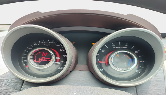 2013 Mahindra XUV500 W8, Diesel, Manual, 68,307 km, interior
