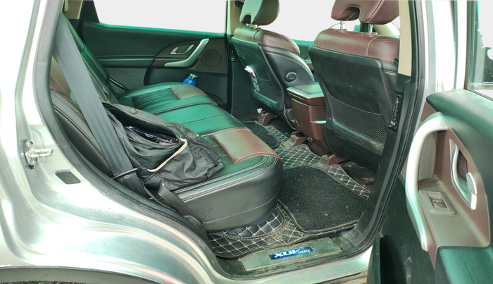 2013 Mahindra XUV500 W8, Diesel, Manual, 68,307 km, interior
