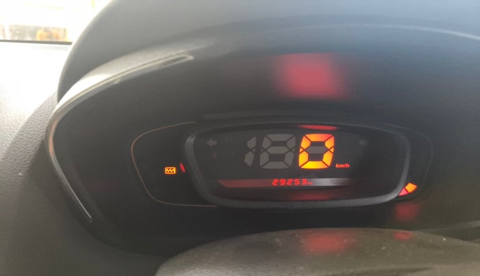 2017 Renault Kwid RXT 0.8, Petrol, Manual, 29,253 km, interior