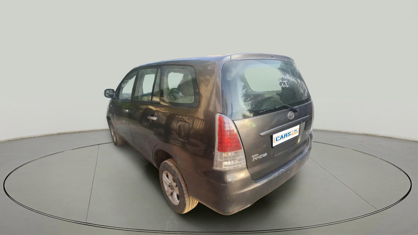 2011 Toyota Innova 2.5 G4 7 STR, Diesel, Manual, 1,07,534 km, exterior