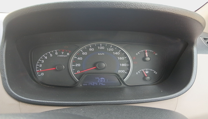 2013 Hyundai Grand i10 MAGNA 1.2 KAPPA VTVT, Petrol, Manual, 1,42,414 km, interior