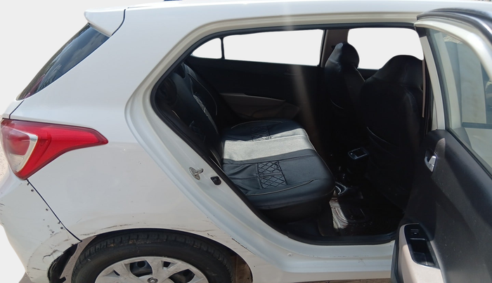 2013 Hyundai Grand i10 MAGNA 1.2 KAPPA VTVT, Petrol, Manual, 1,42,414 km, interior