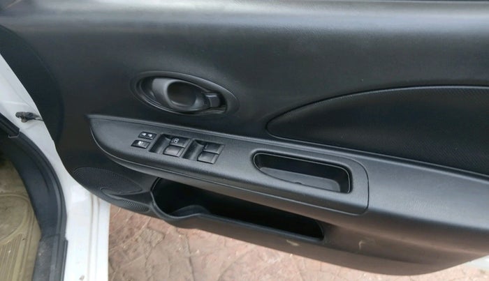 2010 Nissan Micra XL PETROL, Petrol, Manual, 1,01,075 km, interior