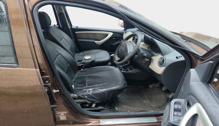 2014 Renault Duster 85 PS RXL DIESEL, Diesel, Manual, 1,86,000 km, interior