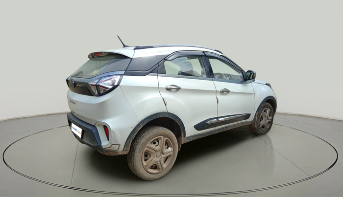 2022 Tata NEXON XM PETROL, Petrol, Manual, 1,20,503 km, exterior