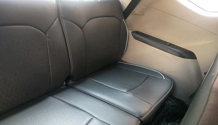 2020 Renault TRIBER RXZ AMT, Petrol, Automatic, 29,268 km, interior