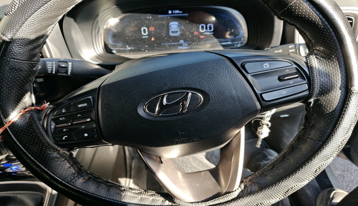 2023 Hyundai VENUE S(O) 1.2, Petrol, Manual, 37,825 km, interior