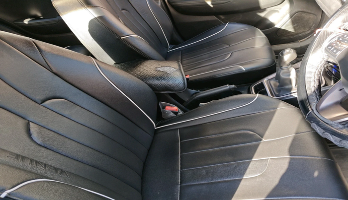 2023 Hyundai VENUE S(O) 1.2, Petrol, Manual, 37,825 km, interior