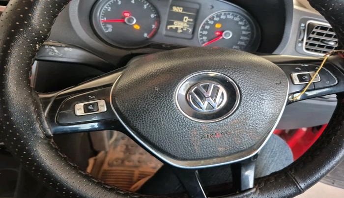 2016 Volkswagen Cross Polo HIGHLINE MPI, Petrol, Manual, 1,03,968 km, interior