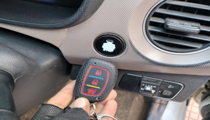 2015 Hyundai Grand i10 SPORTZ 1.2 KAPPA VTVT, Petrol, Manual, 86,000 km, interior