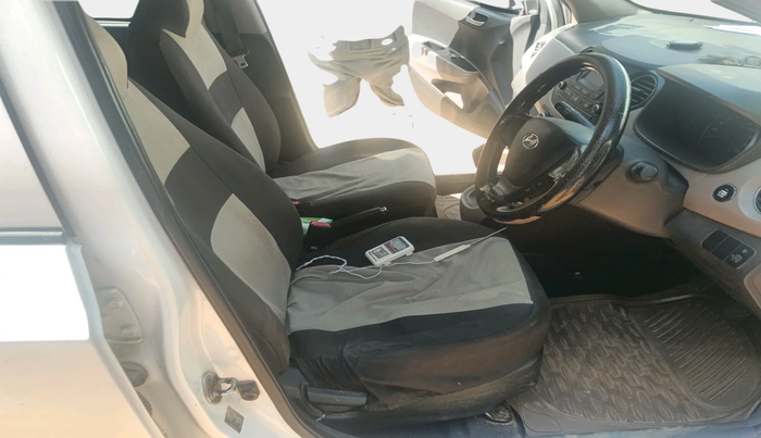 2014 Hyundai Grand i10 SPORTZ 1.1 CRDI, Diesel, Manual, 1,45,400 km, interior