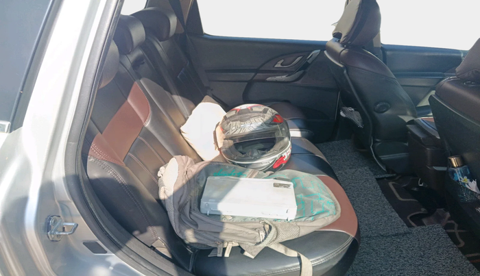 2014 Mahindra XUV500 W8, Diesel, Manual, 1,55,144 km, interior