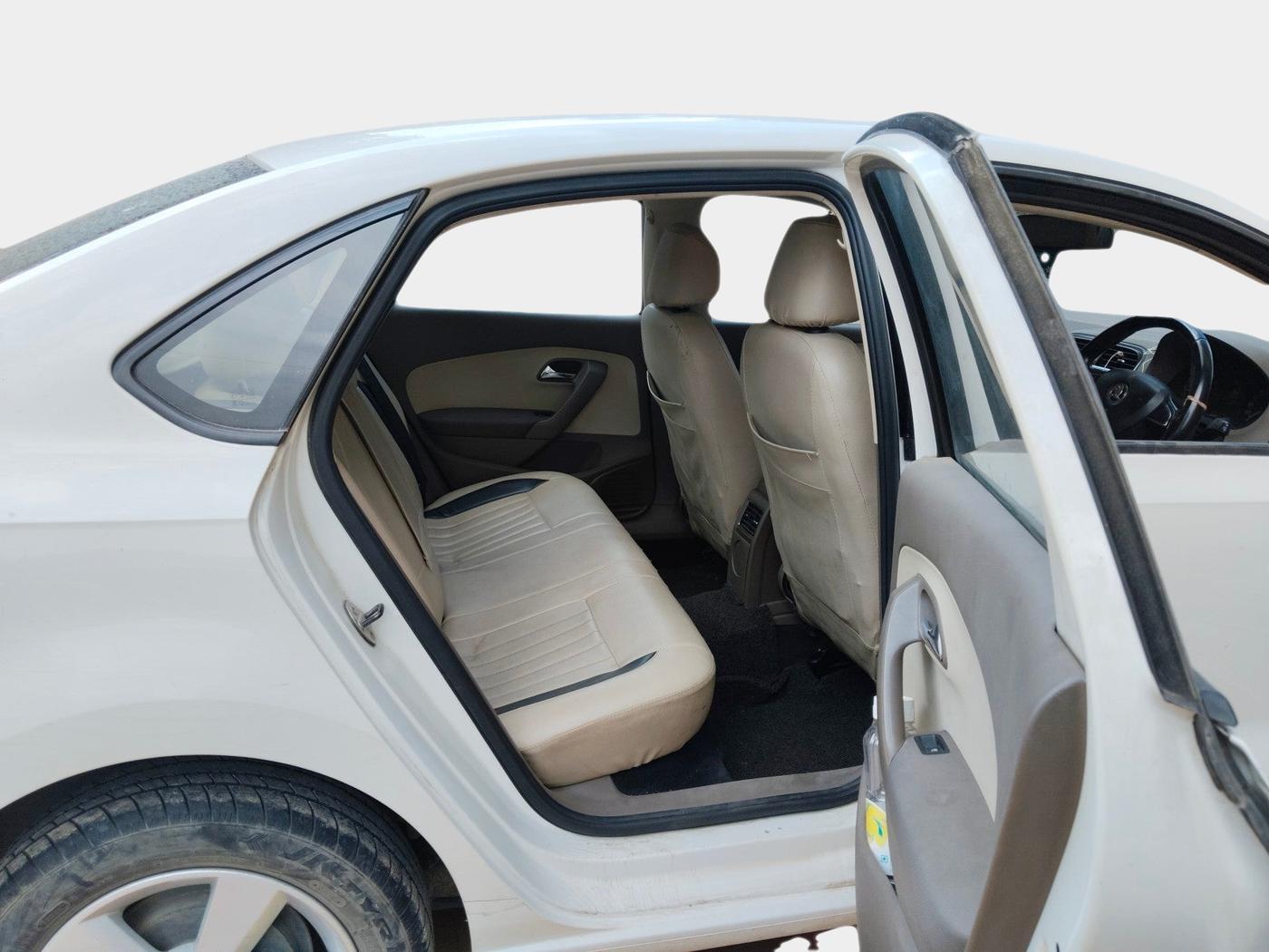 2015 Skoda Rapid AMBITION 1.5 TDI, Diesel, Manual, 78,834 km, interior