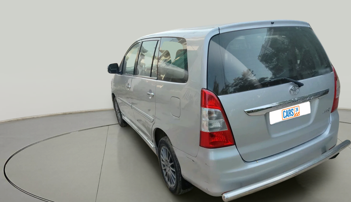 2012 Toyota Innova 2.5 VX 8 STR, Diesel, Manual, 1,71,693 km, exterior