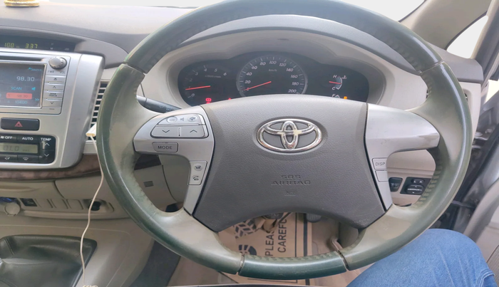 2012 Toyota Innova 2.5 VX 8 STR, Diesel, Manual, 1,71,693 km, interior