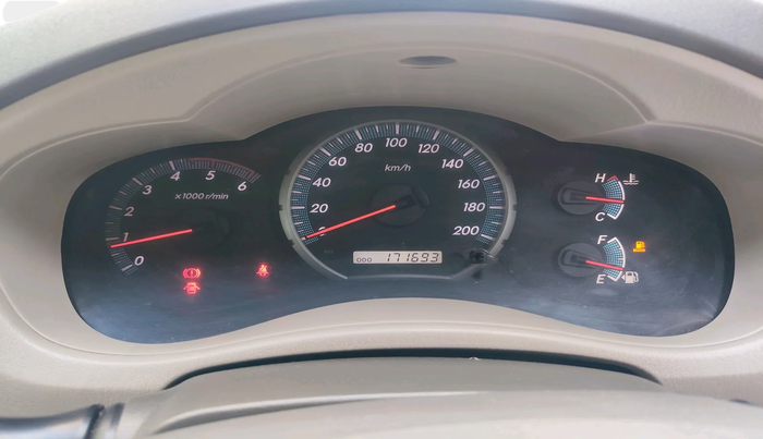2012 Toyota Innova 2.5 VX 8 STR, Diesel, Manual, 1,71,693 km, interior
