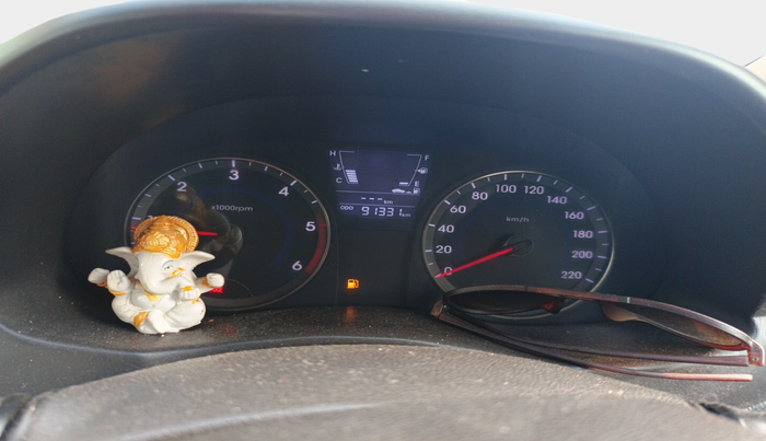 2011 Hyundai Verna FLUIDIC 1.6 CRDI EX, Diesel, Manual, 91,331 km, interior