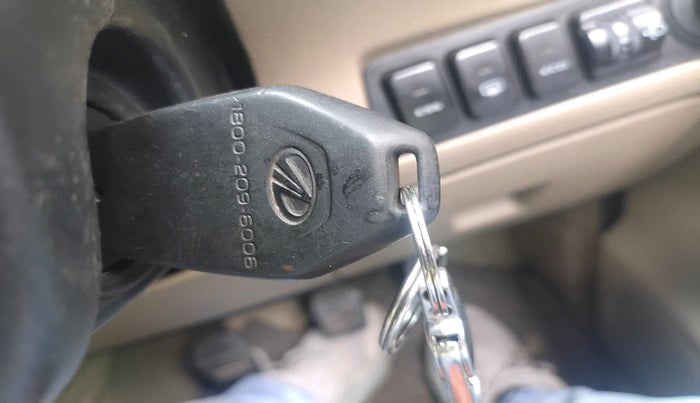 2017 Mahindra TUV300 T8, Diesel, Manual, 1,46,899 km, interior