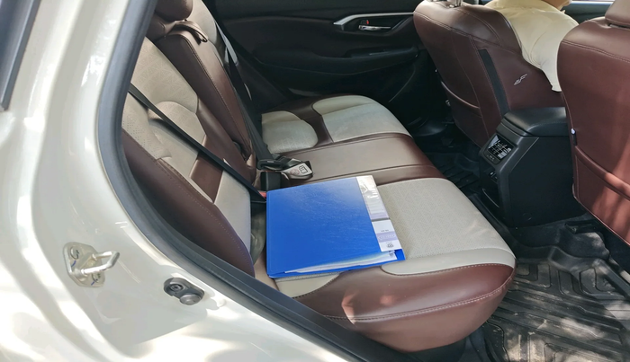 2023 Maruti Grand Vitara DELTA SMART HYBRID, Petrol, Manual, 32,416 km, interior