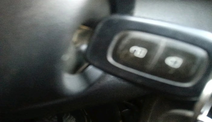 2017 Renault Kwid RXT 0.8, Petrol, Manual, 38,335 km, interior