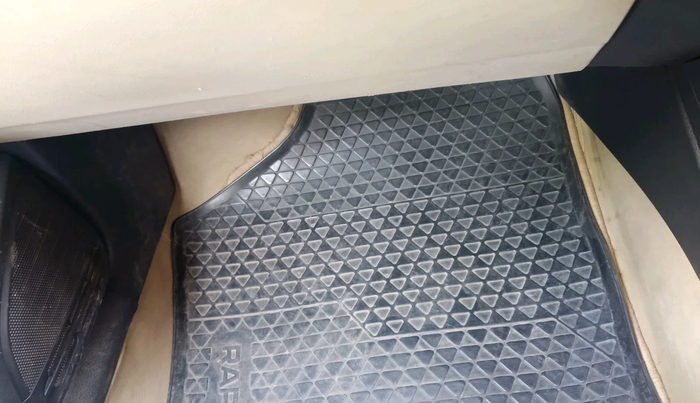 2017 Skoda Rapid AMBITION 1.5 TDI, Diesel, Manual, 2,18,146 km, interior