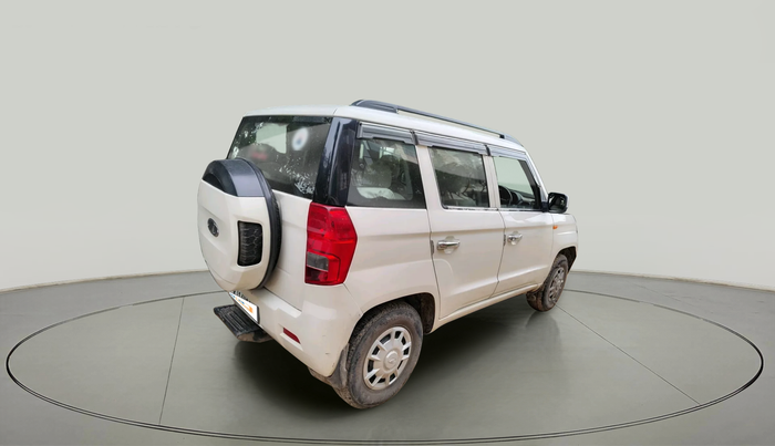 2017 Mahindra TUV300 T6, Diesel, Manual, 2,14,299 km, exterior