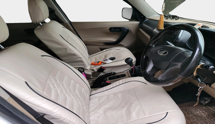 2017 Mahindra TUV300 T6, Diesel, Manual, 2,14,299 km, interior