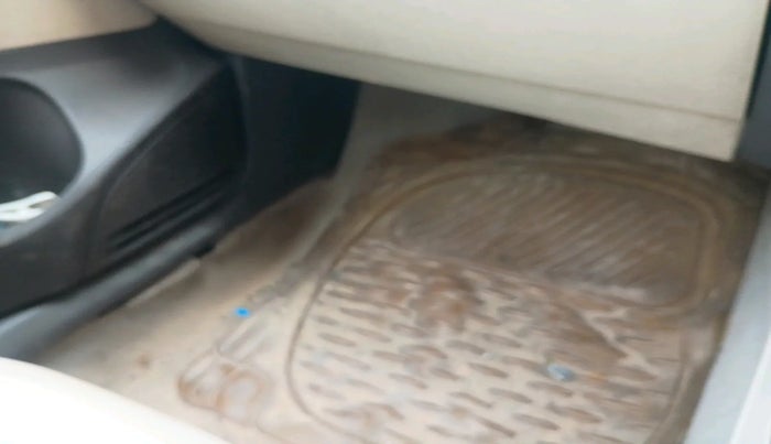 2012 Volkswagen Vento HIGHLINE DIESEL 1.6, Diesel, Manual, 1,04,659 km, interior