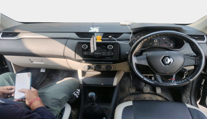 2022 Renault TRIBER RXL MT, Petrol, Manual, 11,464 km, interior