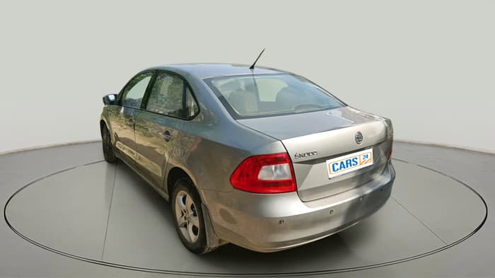 2015 Skoda Rapid 1.5 TDI CR AMBITION PLUS, Diesel, Manual, 3,09,017 km, exterior