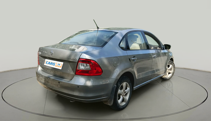 2015 Skoda Rapid 1.5 TDI CR AMBITION PLUS, Diesel, Manual, 3,09,017 km, exterior