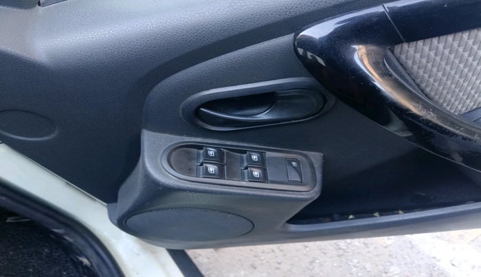 2015 Renault Duster 85 PS RXL DIESEL, Diesel, Manual, 1,06,697 km, interior