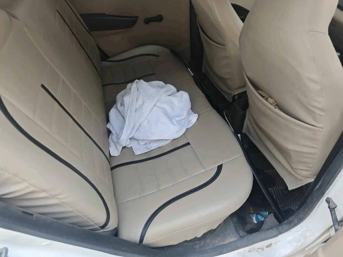2015 Hyundai Eon MAGNA +, Petrol, Manual, 1,63,031 km, interior