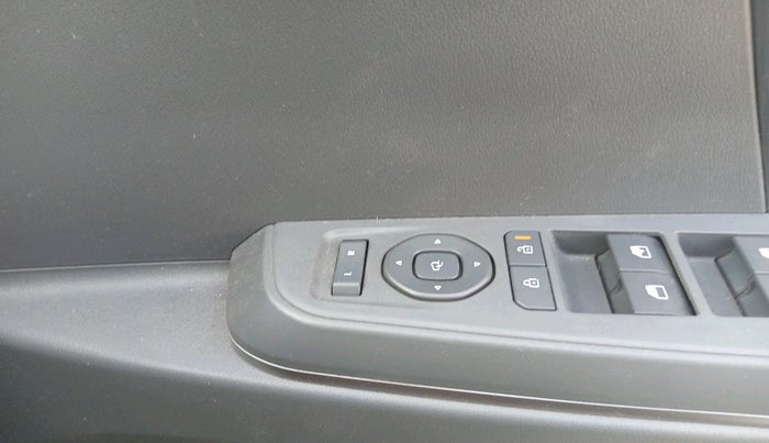 2025 KIA SYROS HTK Plus 1.0 Turbo 7DCT, Petrol, Automatic, 8,691 km, interior