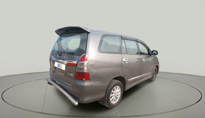 2014 Toyota Innova 2.5 VX 8 STR, Diesel, Manual, 1,78,740 km, exterior