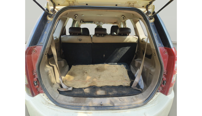 2012 Mahindra XUV500 W8, Diesel, Manual, 4,37,882 km, exterior