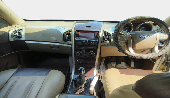 2012 Mahindra XUV500 W8, Diesel, Manual, 4,37,882 km, interior