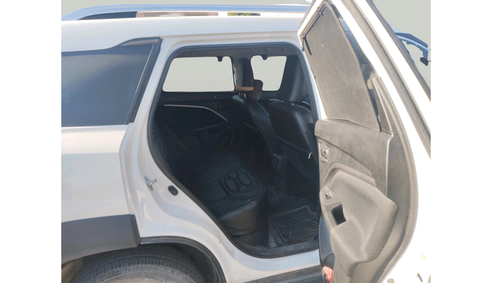 2023 Maruti BREZZA VXI SMART HYBRID, Petrol, Manual, 24,180 km, interior