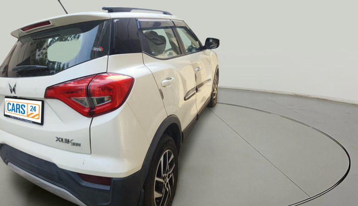 2023 Mahindra XUV300 W8 1.2 PETROL, Petrol, Manual, 17,702 km, exterior