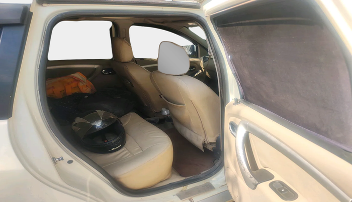 2015 Nissan Terrano XL O (D), Diesel, Manual, 1,67,510 km, interior