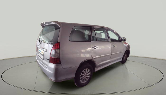 2013 Toyota Innova 2.5 VX 7 STR, Diesel, Manual, 2,26,922 km, exterior