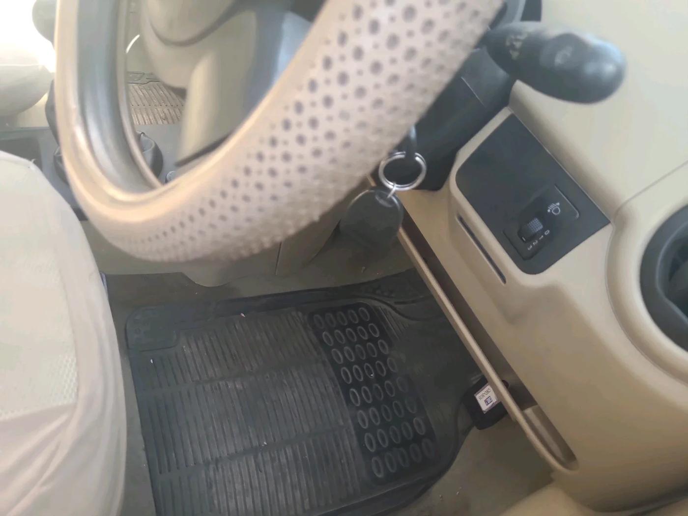 2011 Chevrolet Spark LS 1.0, Petrol, Manual, 32,981 km, interior