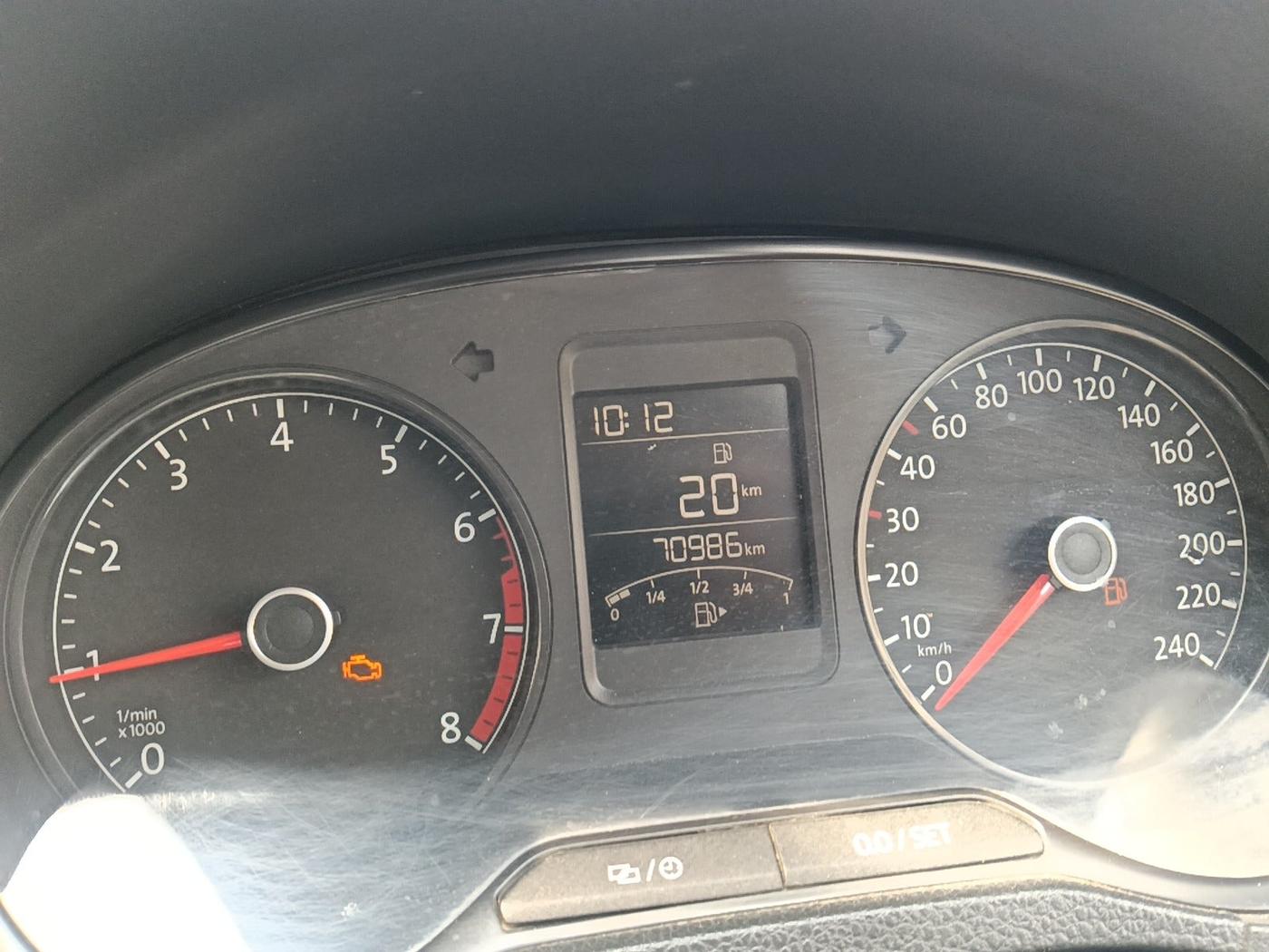 2018 Volkswagen Polo HIGHLINE 1.0L, Petrol, Manual, 70,986 km, interior