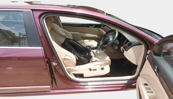 2014 Skoda Superb ELEGANCE 2.0 TDI CR AT, Diesel, Automatic, 97,495 km, interior