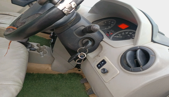 2014 Mahindra Verito 1.5 D4, Diesel, Manual, 1,67,539 km, interior