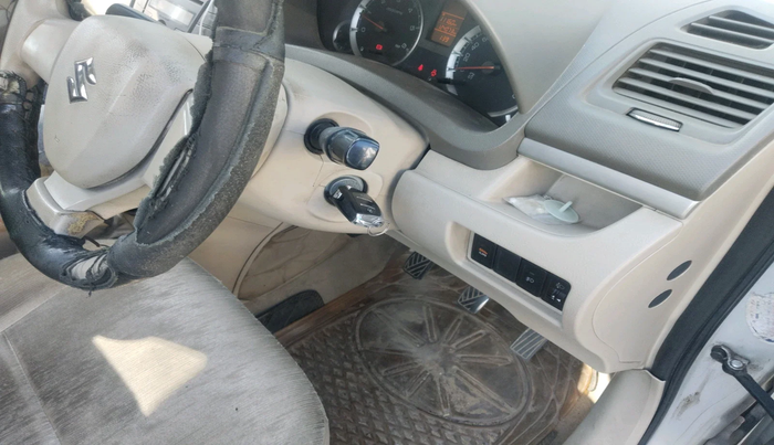 2015 Maruti Ertiga VDI, Diesel, Manual, 1,24,073 km, interior